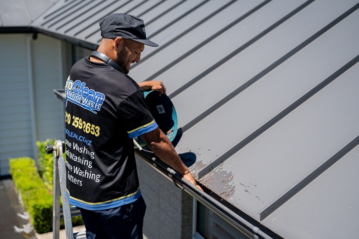 SoClean professional clearing and unblocking spouting on an Auckland home